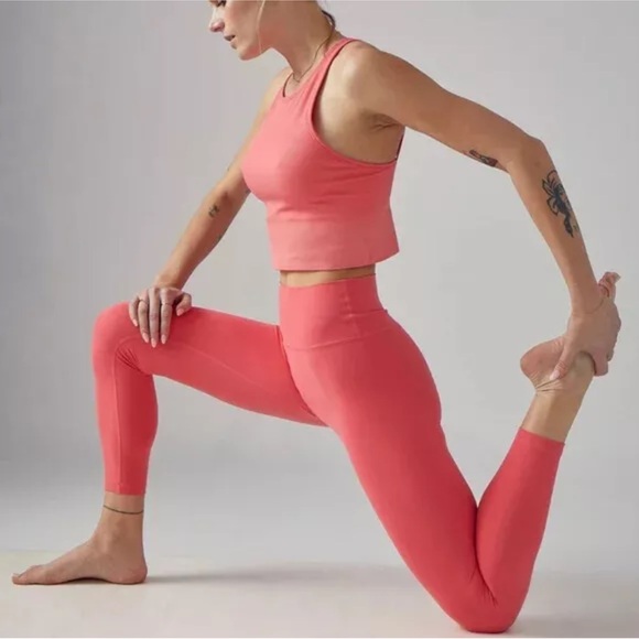 Athleta Pants - Athleta Transcend 7/8 tights size S